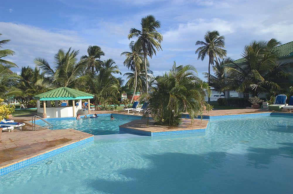 Banyan Bay Suites San Pedro  Exterior photo