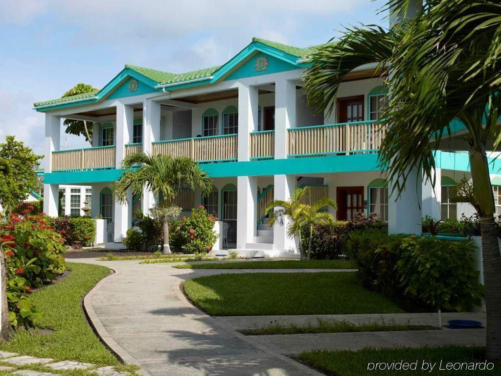 Banyan Bay Suites San Pedro  Exterior photo