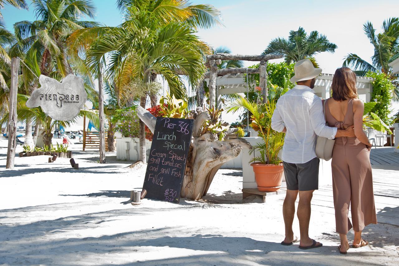 Banyan Bay Suites San Pedro  Exterior photo