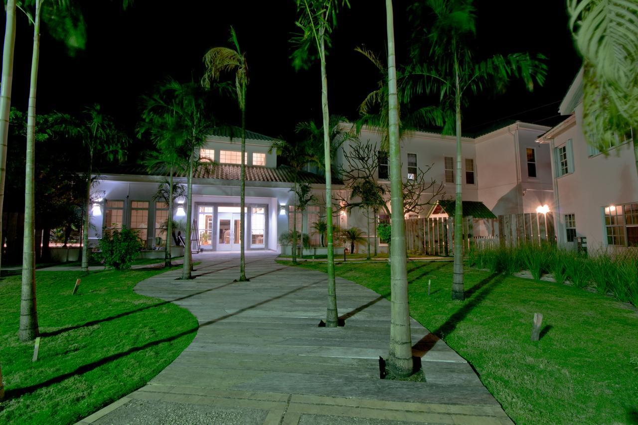 Banyan Bay Suites San Pedro  Exterior photo