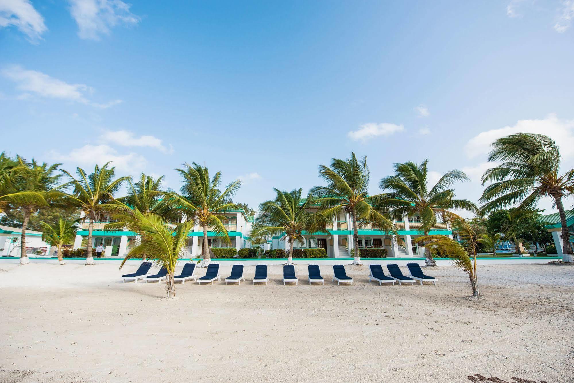 Banyan Bay Suites San Pedro  Exterior photo